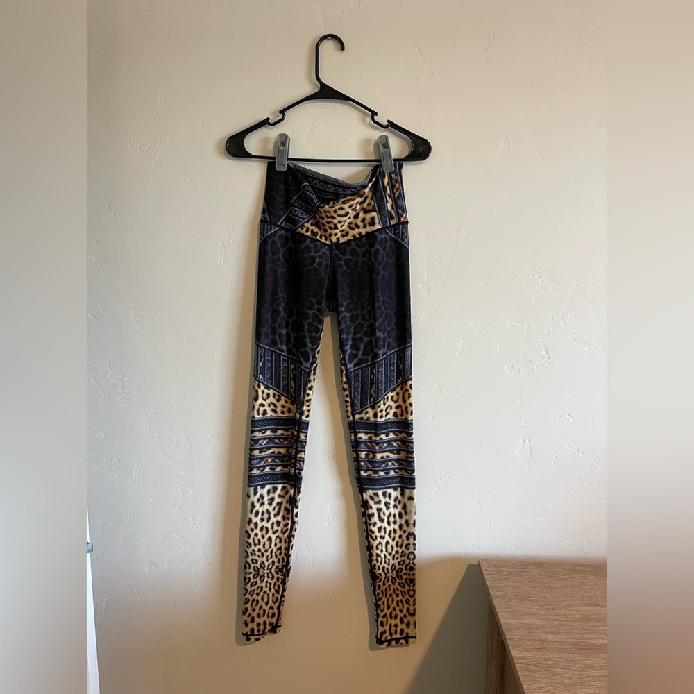 Niyama Sol’s Zandra Beachcomber Collection Leggings
